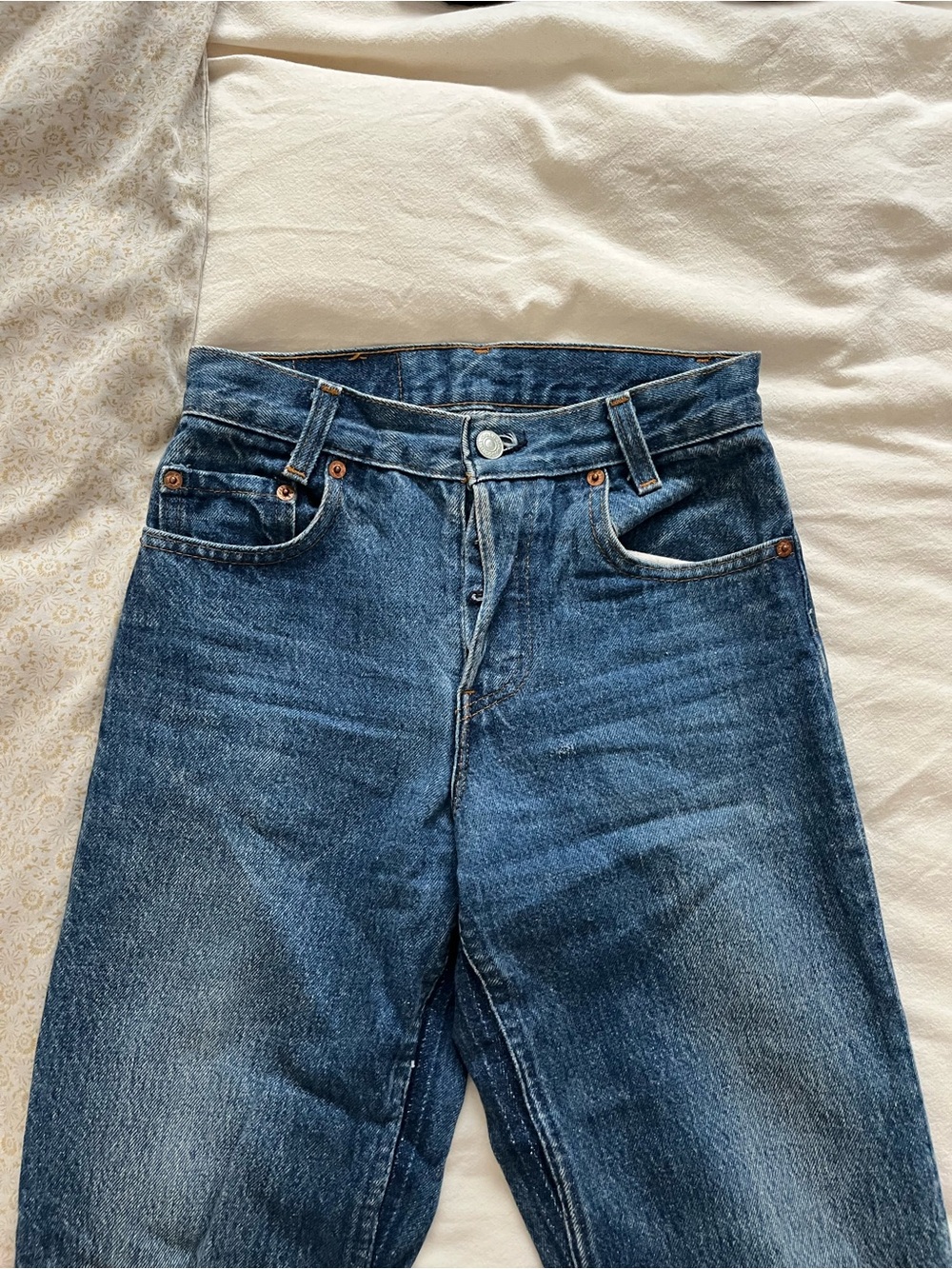 Vintage 701 501 Levi’s. Perfect Blue Denim. Size 25. Original hem. USA - Picture 3 of 13